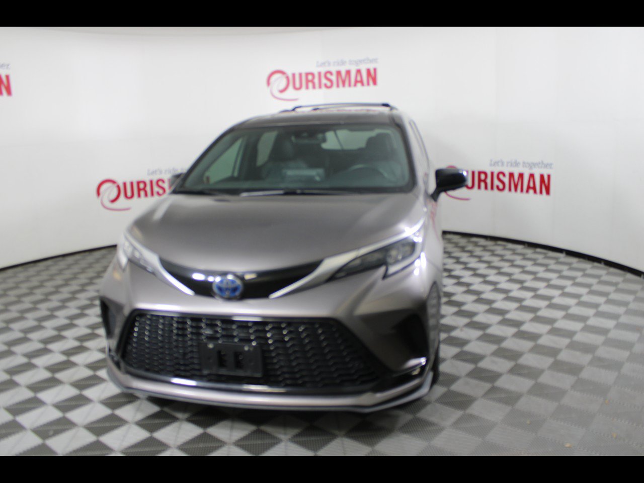 Used 2022 Toyota Sienna XSE