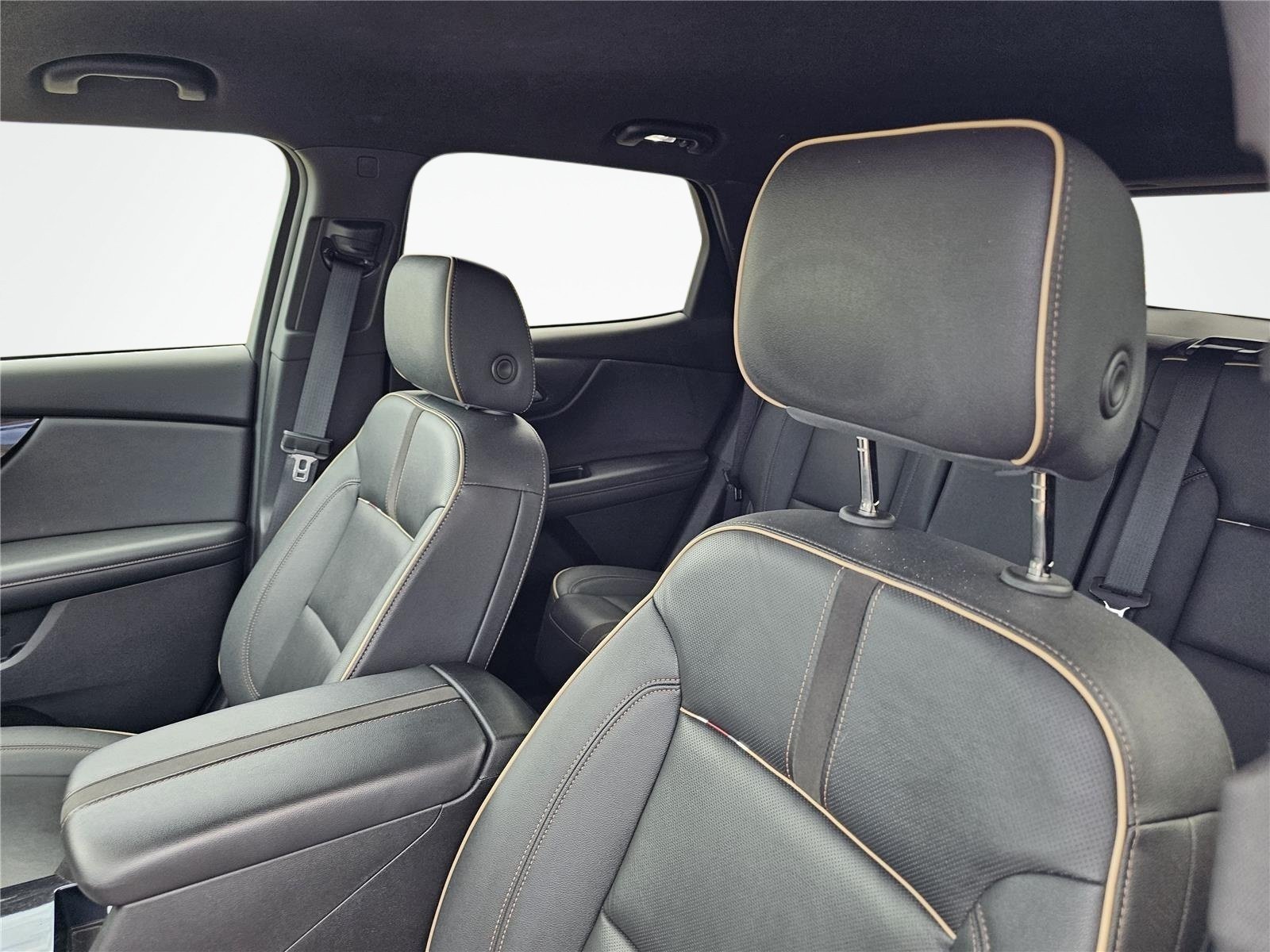Used 2023 Chevrolet Blazer Premier FWD image 18