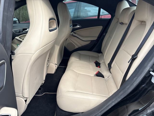 Used 2014 Mercedes-Benz CLA 250 4MATIC image 9
