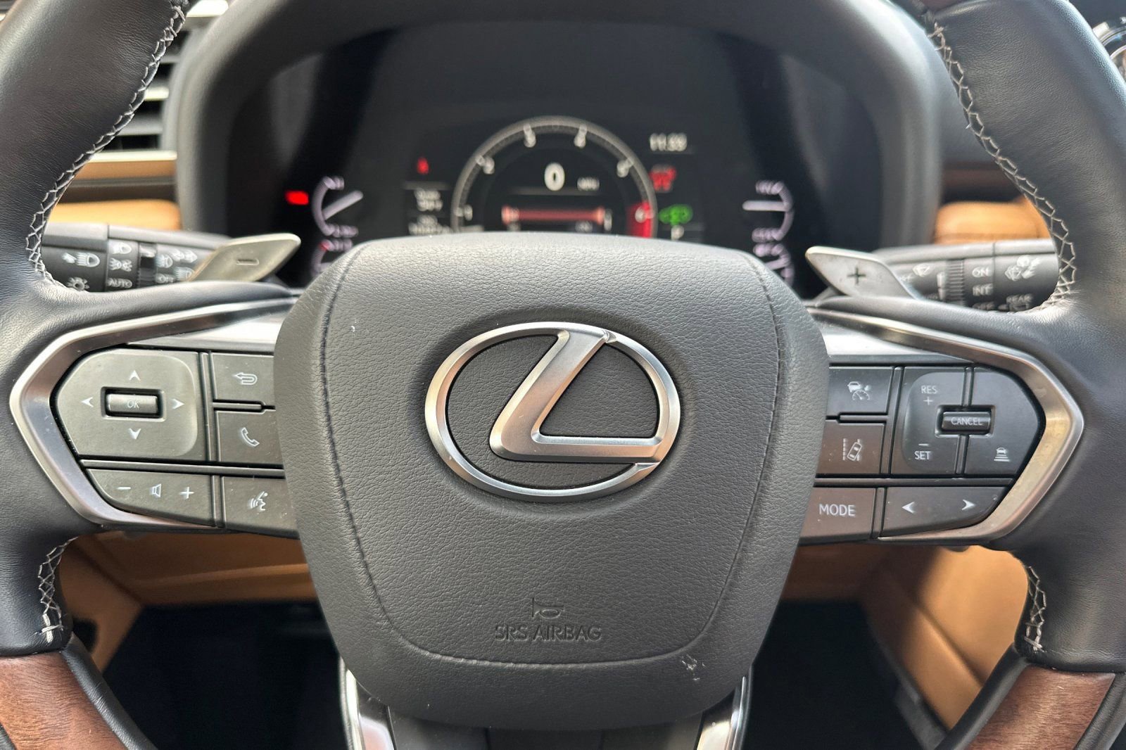 Certified 2024 Lexus LX 600 4WD w/ Luxury Package image 28