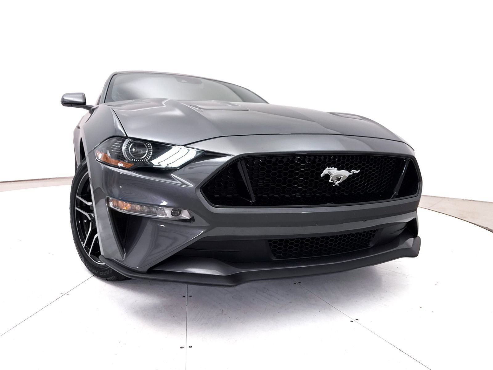 Used 2021 Ford Mustang GT RWD image 5