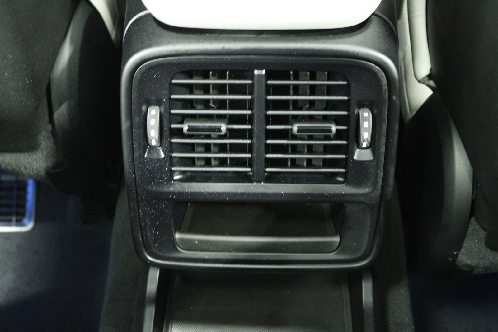 Certified 2021 Porsche Taycan image 40