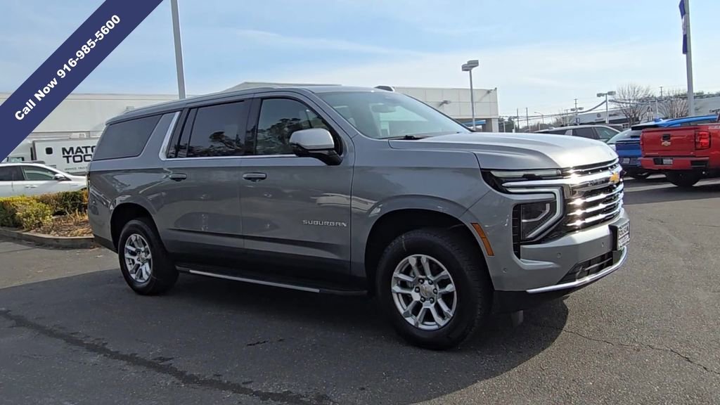 New 2026 Chevrolet Suburban LT image 3