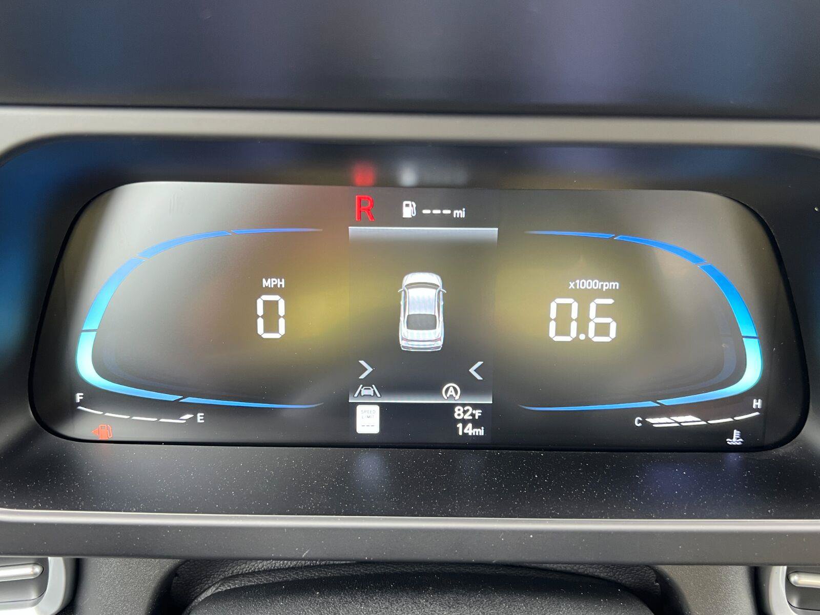 New 2026 Hyundai Elantra SE FWD image 25