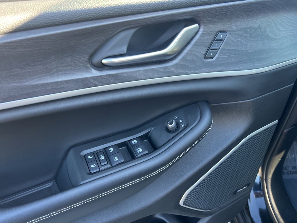 Used 2021 Jeep Grand Cherokee L Limited image 9