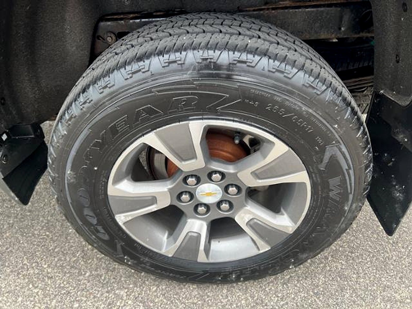 Used 2015 Chevrolet Colorado Z71 AWD/4WD image 9