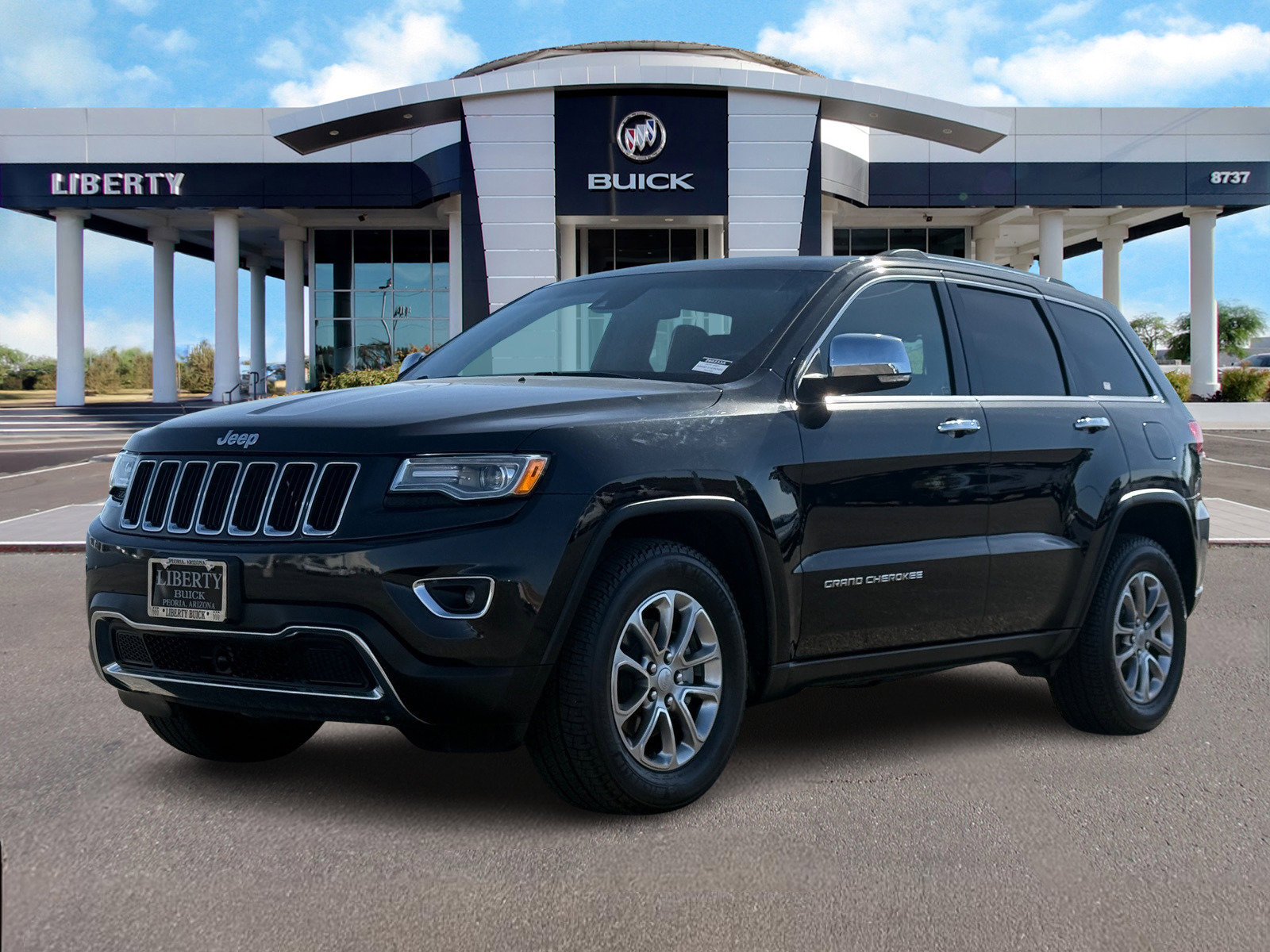 Used 2015 Jeep Grand Cherokee Limited w/ Luxury Group II image 8