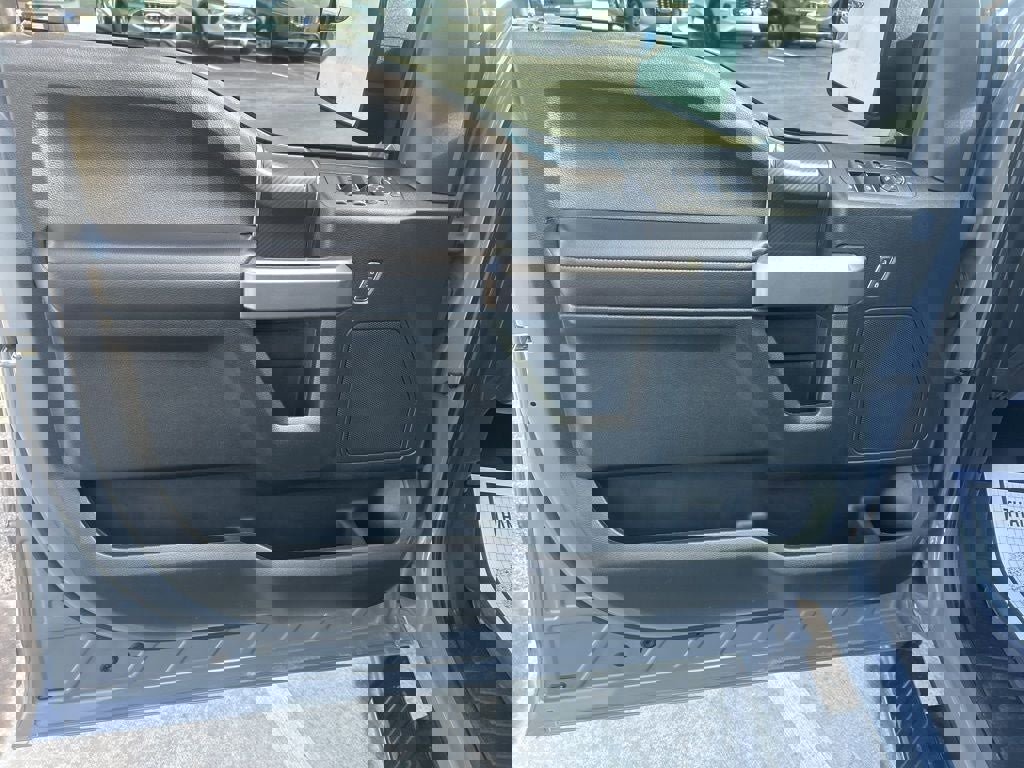 Used 2019 Ford F150 XLT w/ Equipment Group 302A Luxury image 9