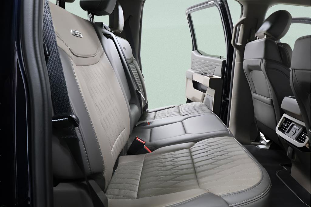 Used 2025 Ford F250 Platinum w/ Platinum Plus Package image 30