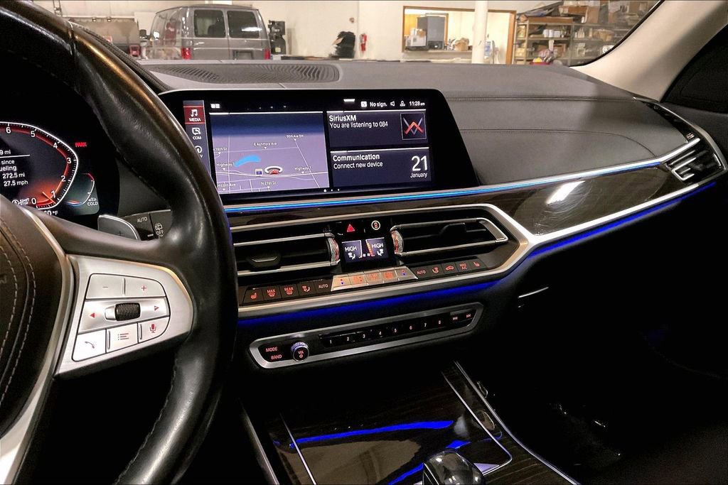 Used 2019 BMW X7 xDrive40i w/ Cold Weather Package image 6