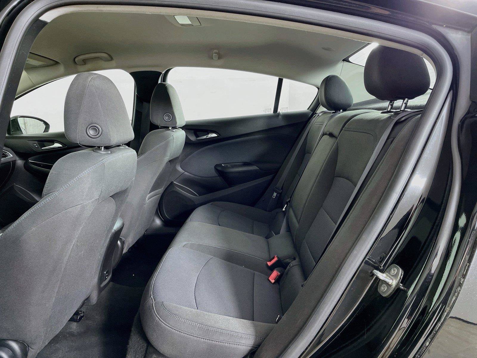 Used 2017 Chevrolet Cruze LT FWD image 11