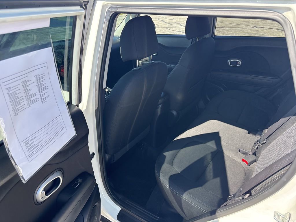 Used 2019 Kia Soul + image 15