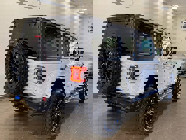 Used 2023 Jeep Wrangler Sahara w/ Cold Weather Group image 8