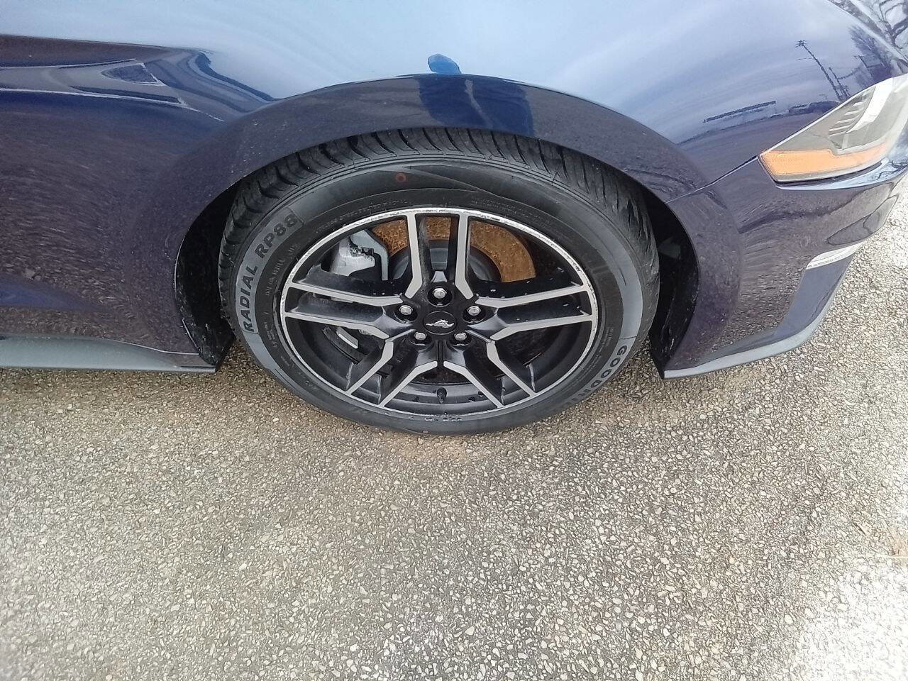 Used 2020 Ford Mustang Premium image 10