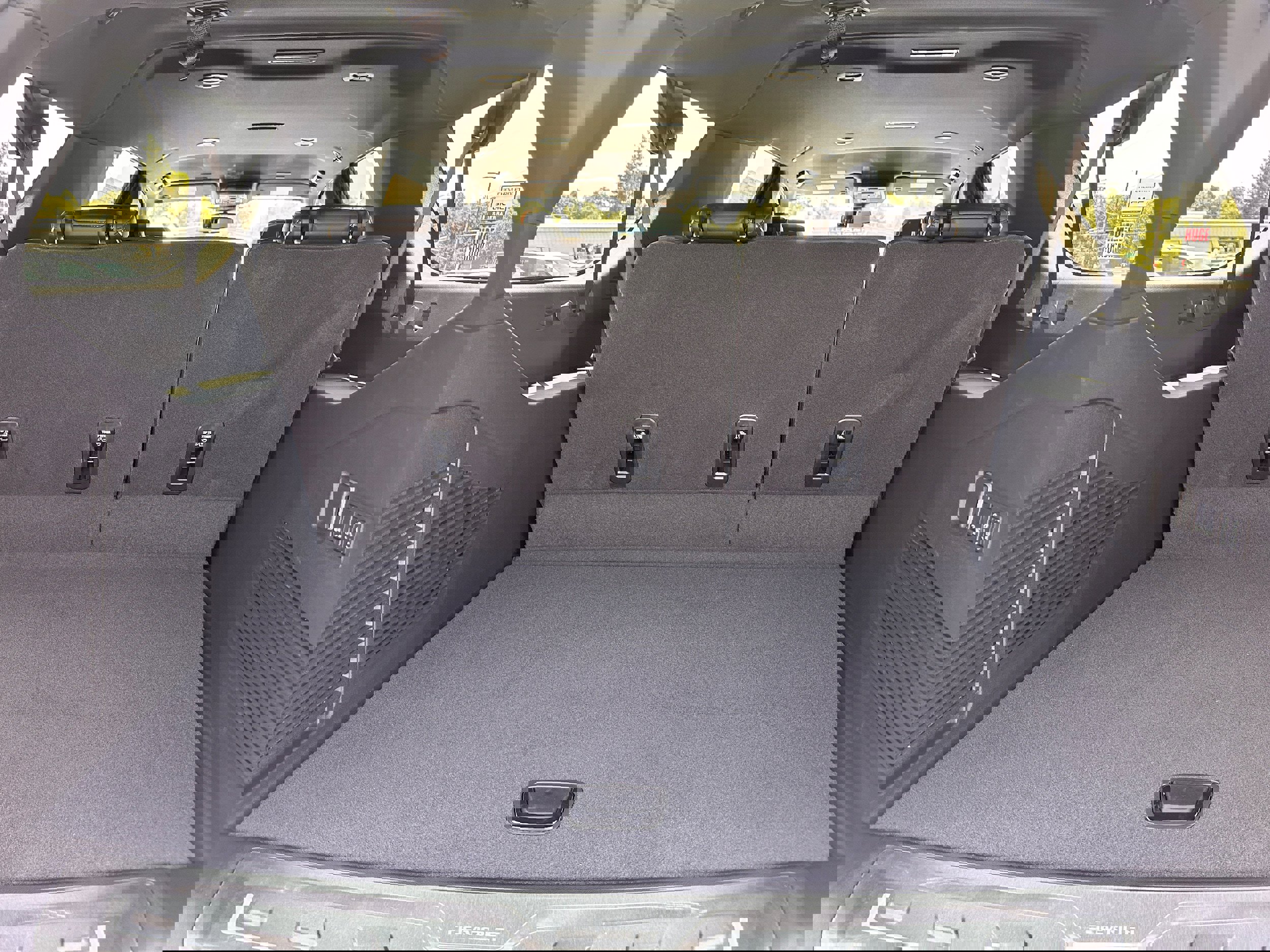 New 2025 Chevrolet Suburban Premier w/ LPO, Illumination Package image 7