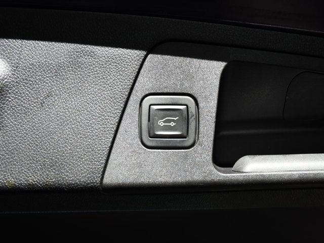 Used 2017 Buick Envision Essence image 31