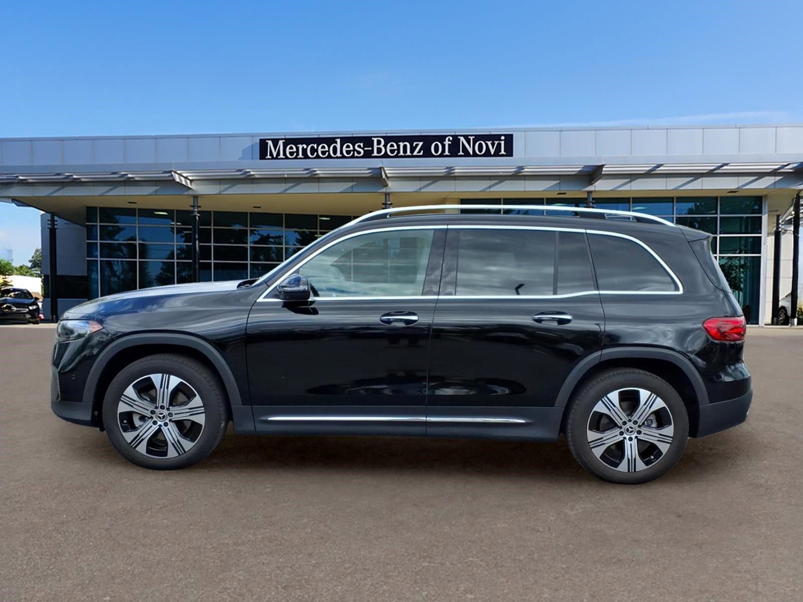Certified 2025 Mercedes-Benz EQB 350 4MATIC SUV image 2