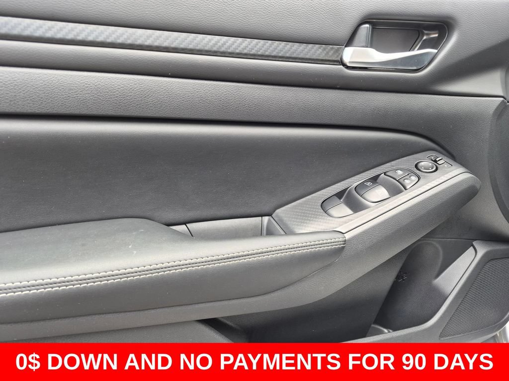 Used 2025 Nissan Altima 2.5 SV FWD image 11