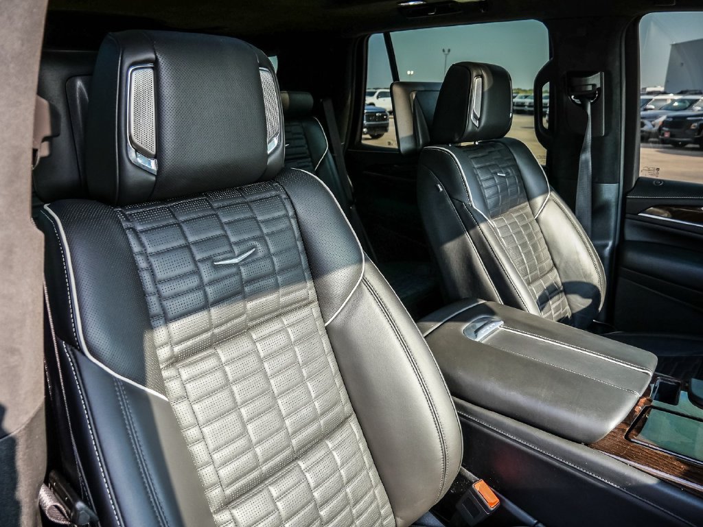 Used 2023 Cadillac Escalade Premium Luxury Platinum w/ LPO, Radiant Package AWD/4WD image 20