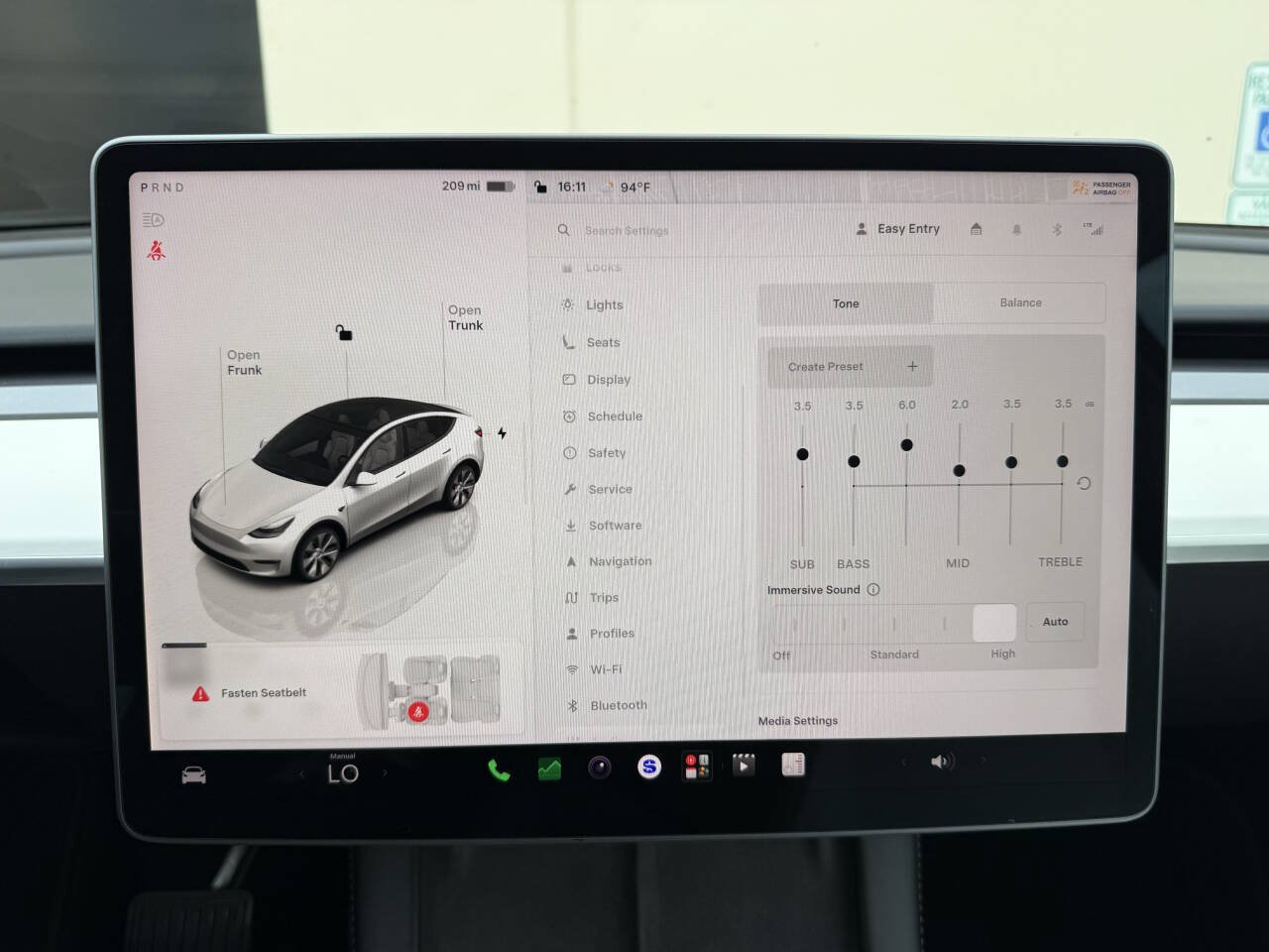 Used 2023 Tesla Model Y Long Range AWD/4WD image 18