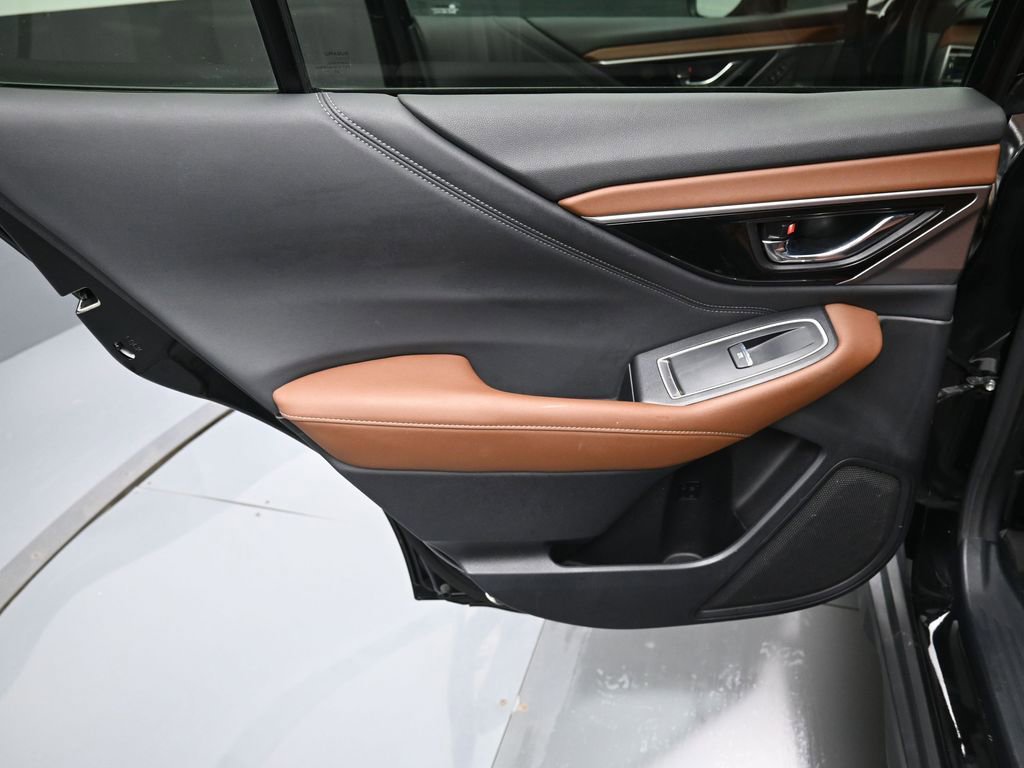 Used 2020 Subaru Outback Touring image 32