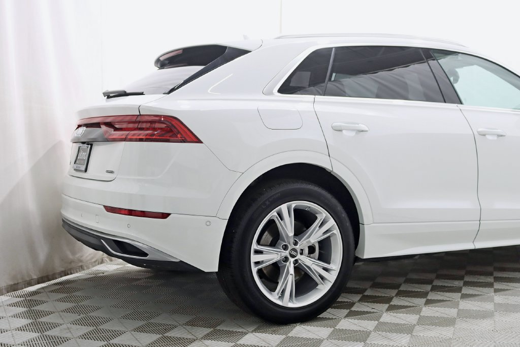 Used 2023 Audi Q8 Prestige AWD/4WD image 9