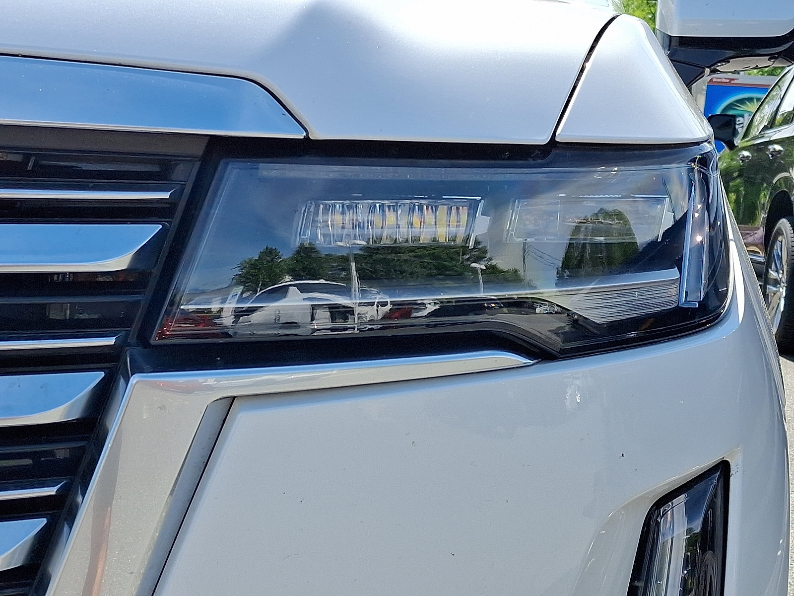 Used 2021 Cadillac Escalade Premium Luxury Platinum AWD/4WD image 8