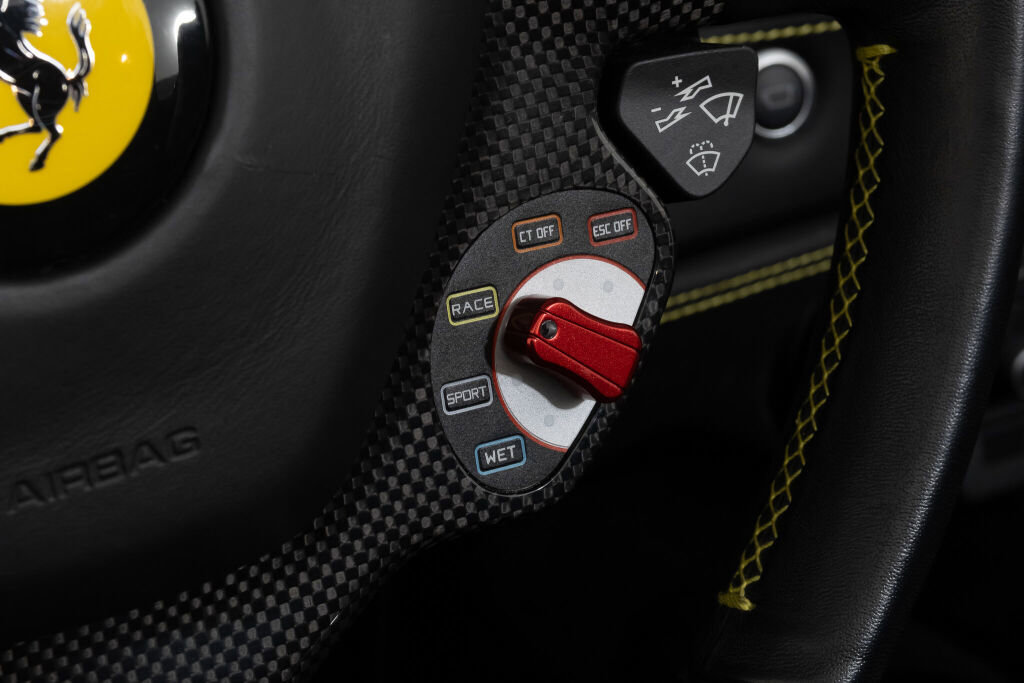 Used 2017 Ferrari 488 Spider RWD image 33