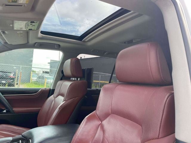 Used 2016 Lexus LX 570 4WD w/ Luxury Package image 22