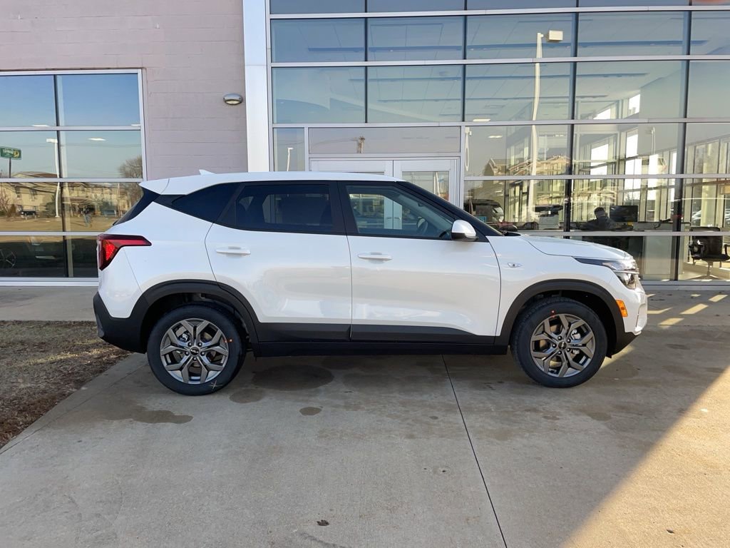 New 2026 Kia Seltos LX image 4