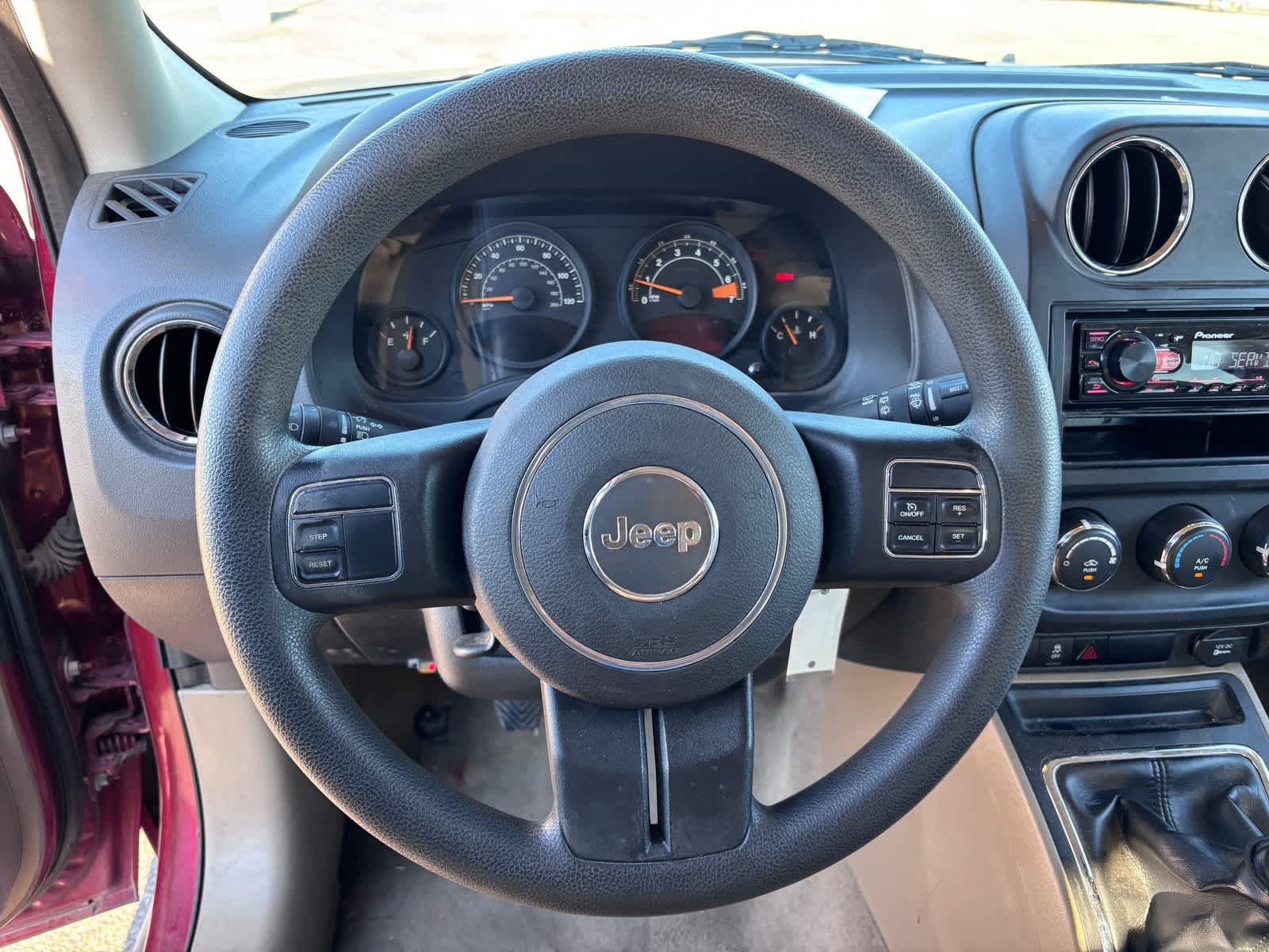 Used 2015 Jeep Patriot Sport FWD image 15