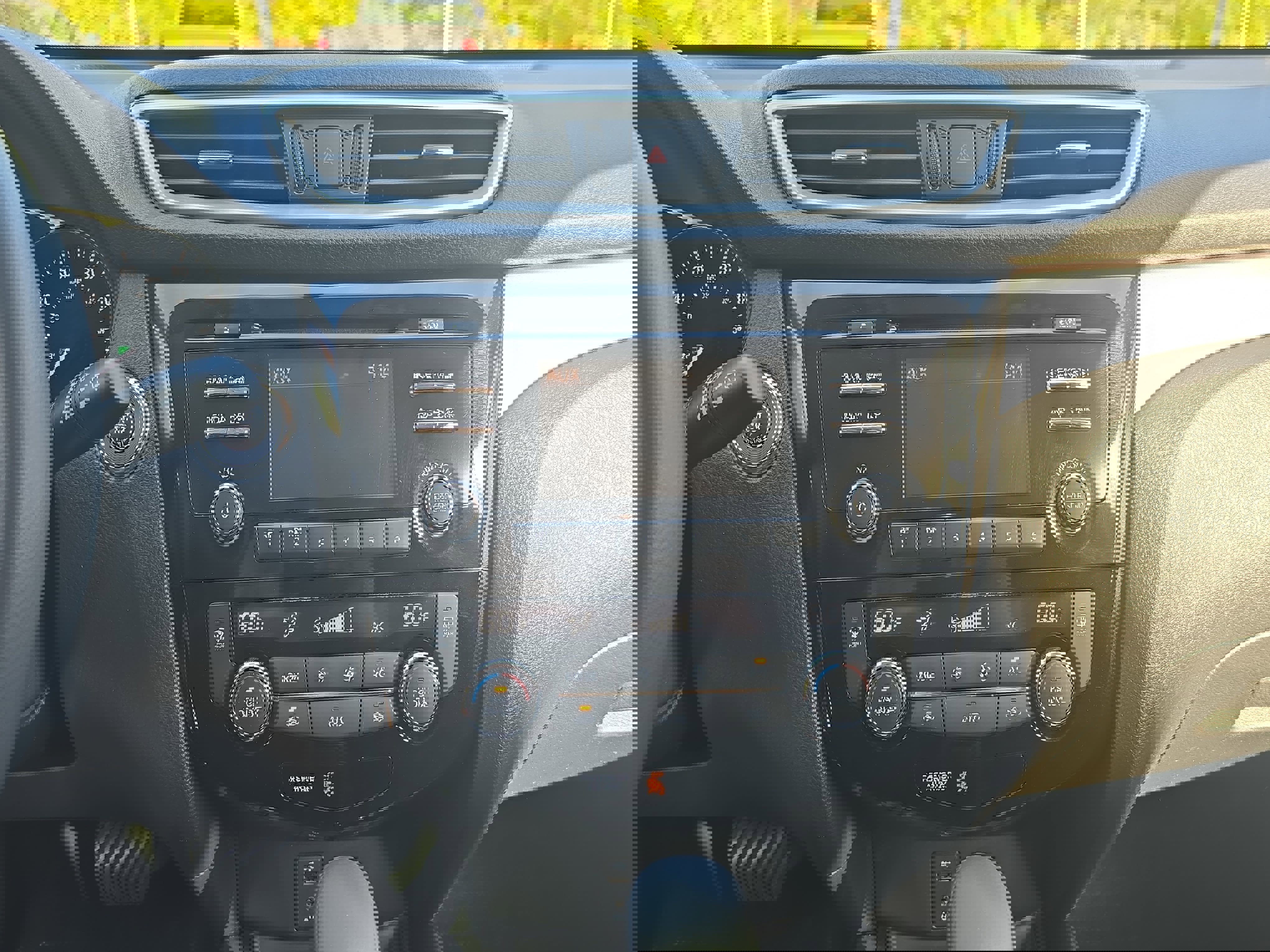 Used 2015 Nissan Rogue SV image 19