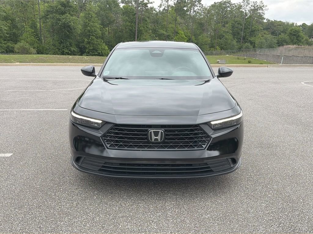 Used 2023 Honda Accord Sport image 2