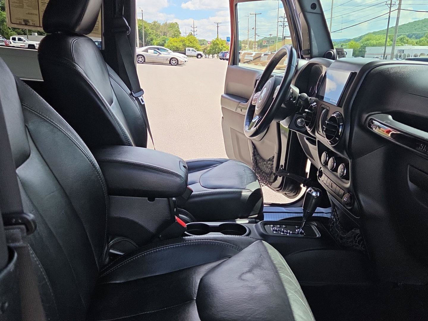 Used 2014 Jeep Wrangler Sahara AWD/4WD image 19