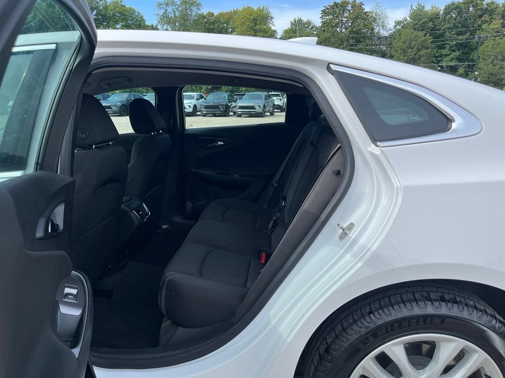 Used 2024 Chevrolet Malibu LT FWD image 29