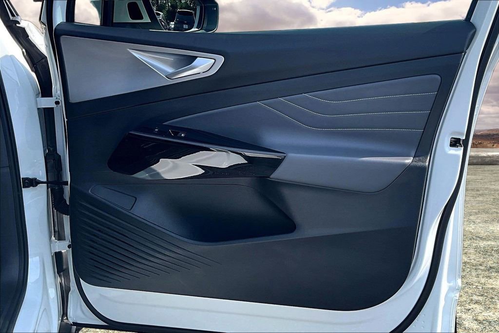 Used 2023 Volkswagen ID.4 Pro S image 28