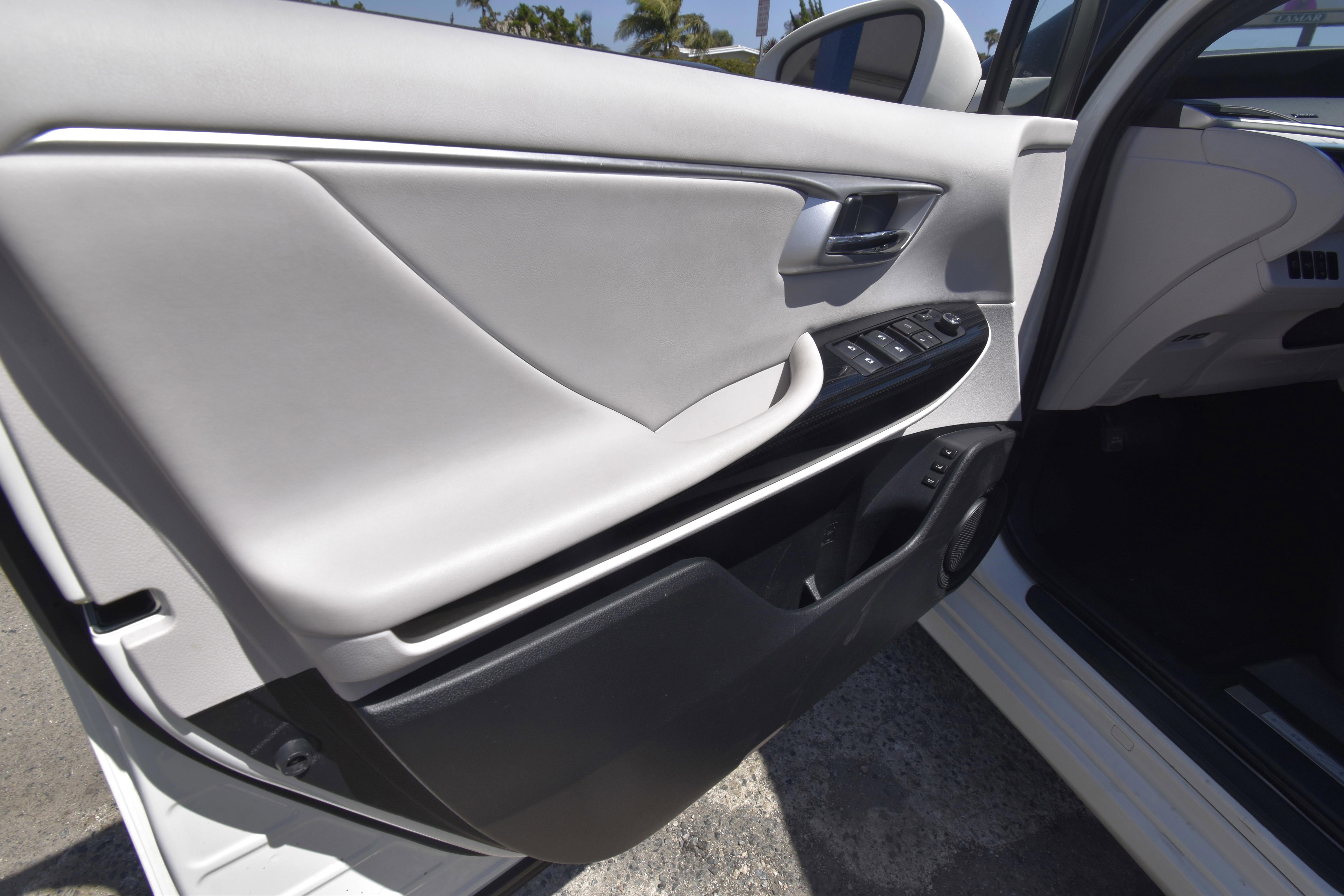 Used 2019 Toyota Mirai FWD image 16