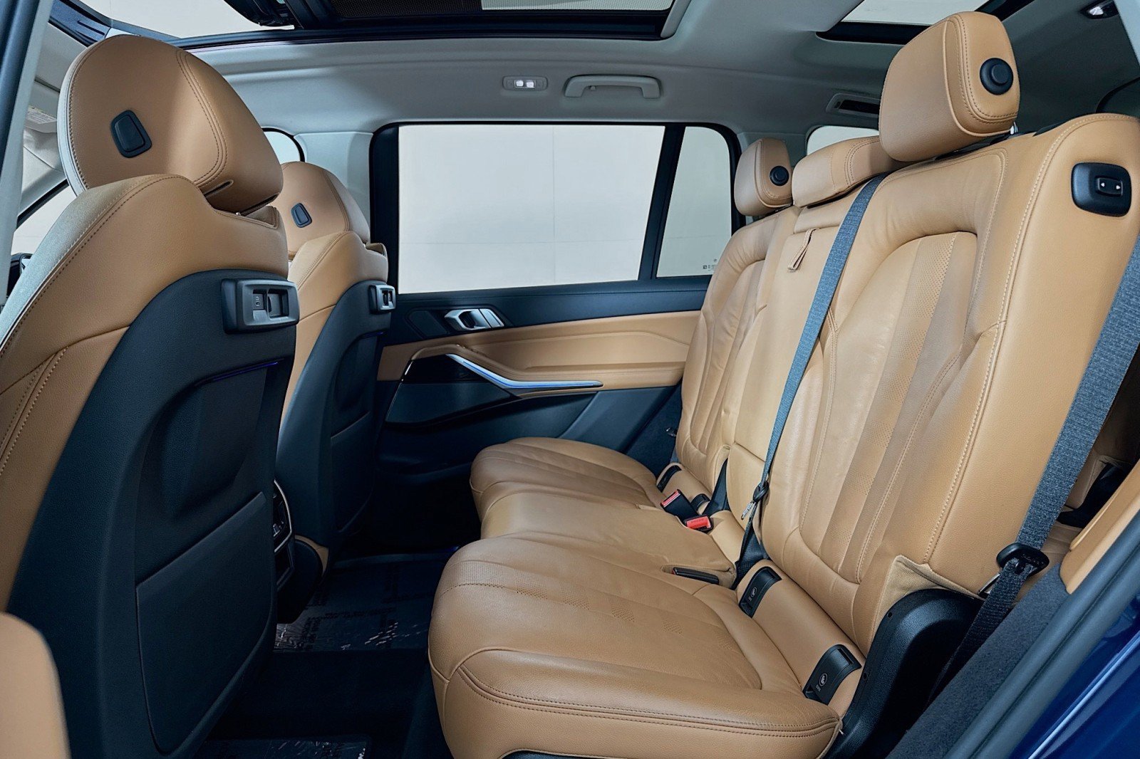 Used 2019 BMW X7 xDrive40i w/ Premium Package AWD/4WD image 8