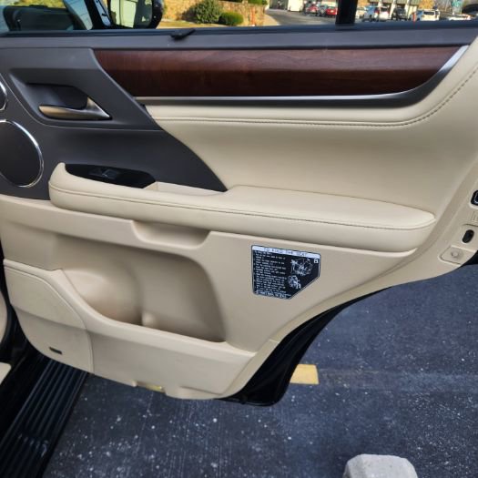 Used 2017 Lexus LX 570 4WD image 19