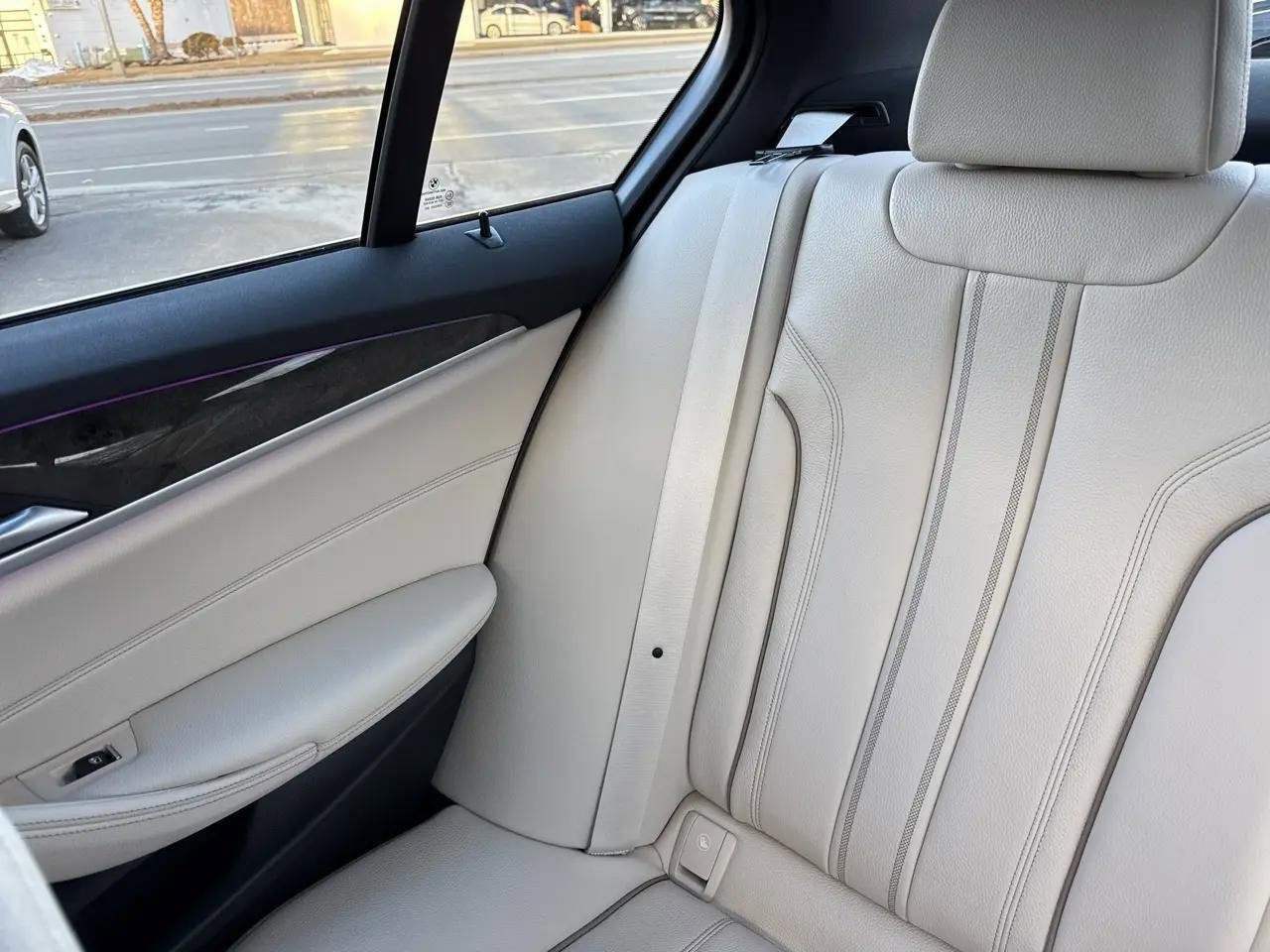 Used 2023 BMW 530e xDrive w/ Premium Package image 68