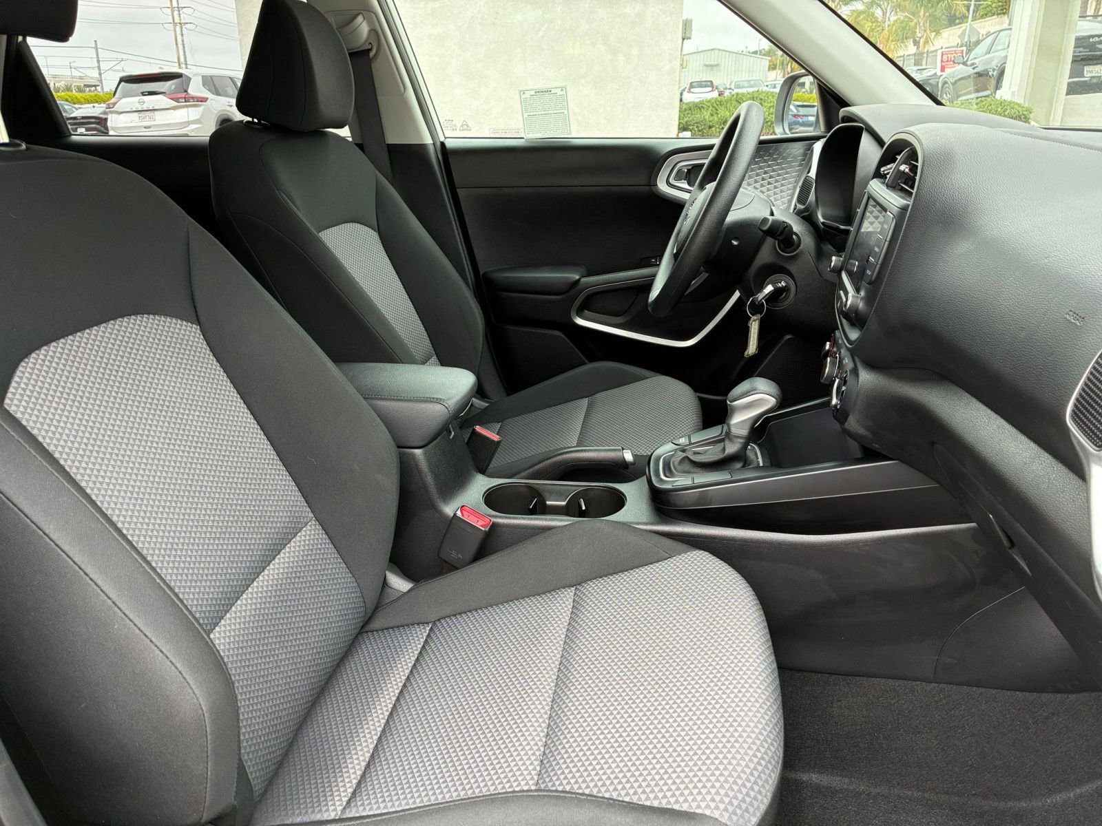 Used 2025 Kia Soul LX w/ LX Technology Package image 34