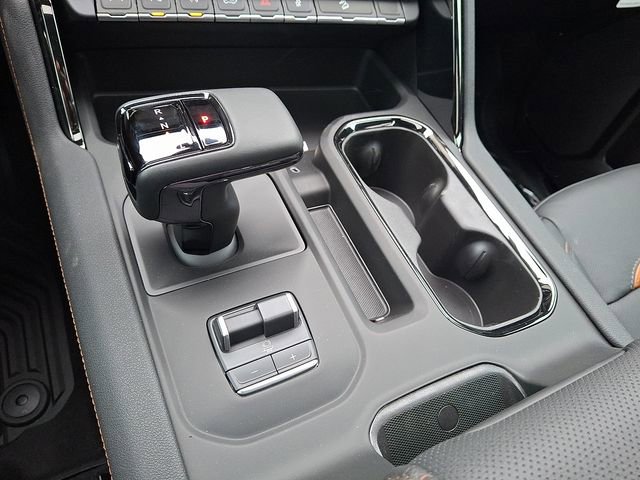 New 2026 GMC Sierra 1500 AT4 w/ AT4 Premium Package image 13