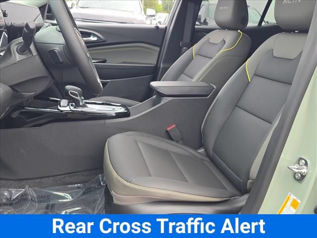New 2026 Chevrolet Trax ACTIV w/ Sunroof Package FWD image 19