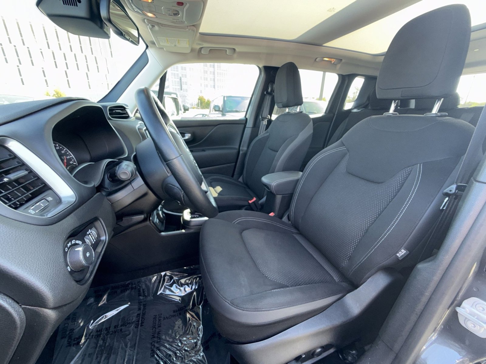 Used 2023 Jeep Renegade Latitude w/ Sun/Sound Group image 13