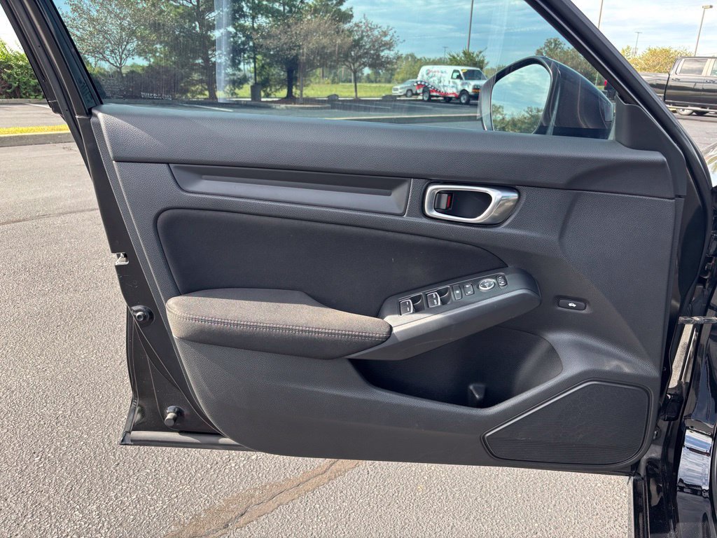 Used 2023 Honda Civic Sport image 11