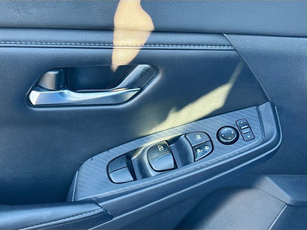 Used 2022 Nissan Sentra SV image 18