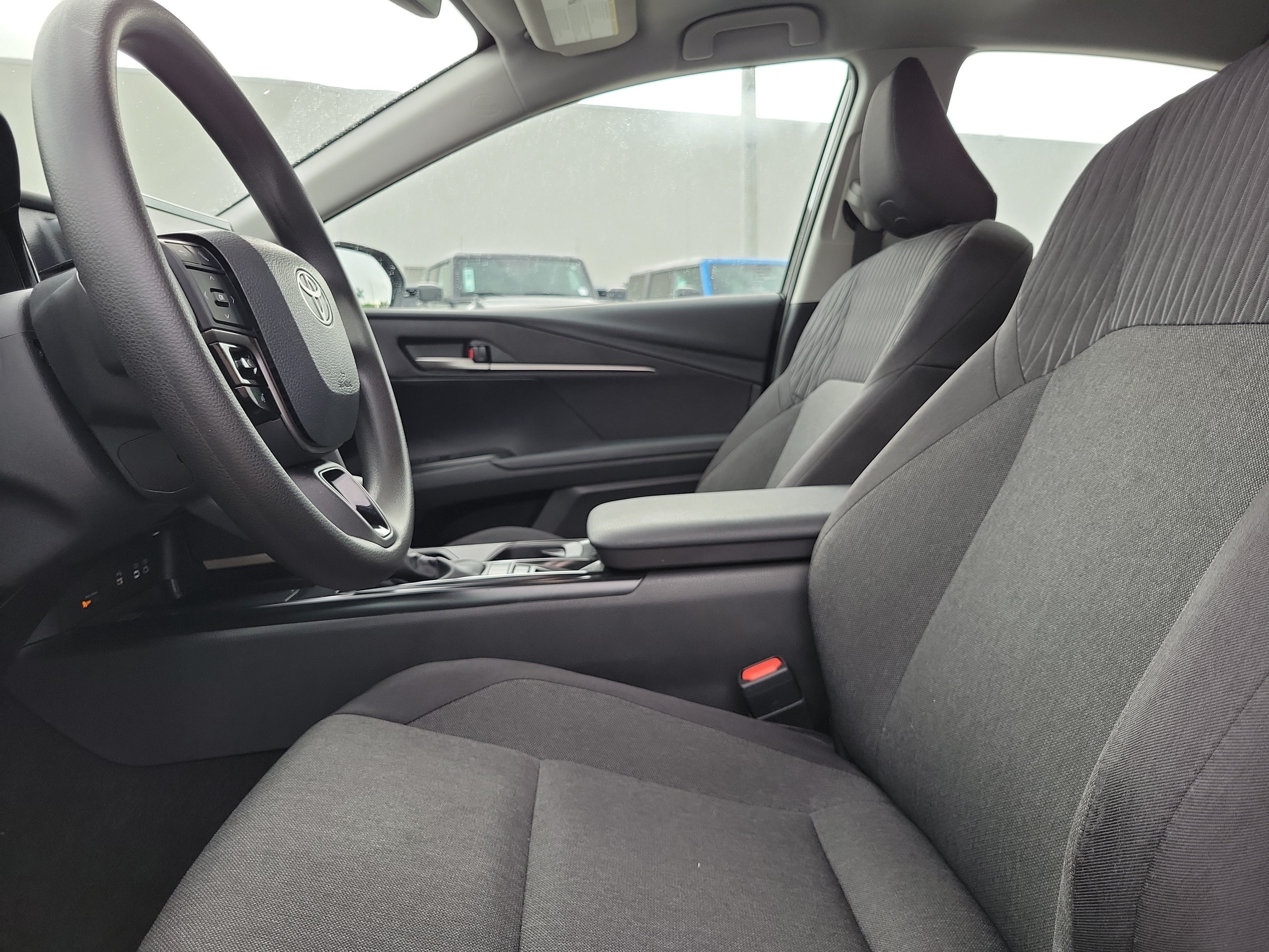 Used 2025 Toyota Camry LE w/ Convenience Package FWD image 11