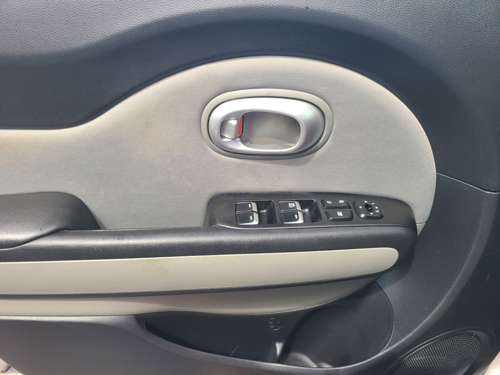 Used 2017 Kia Soul image 26