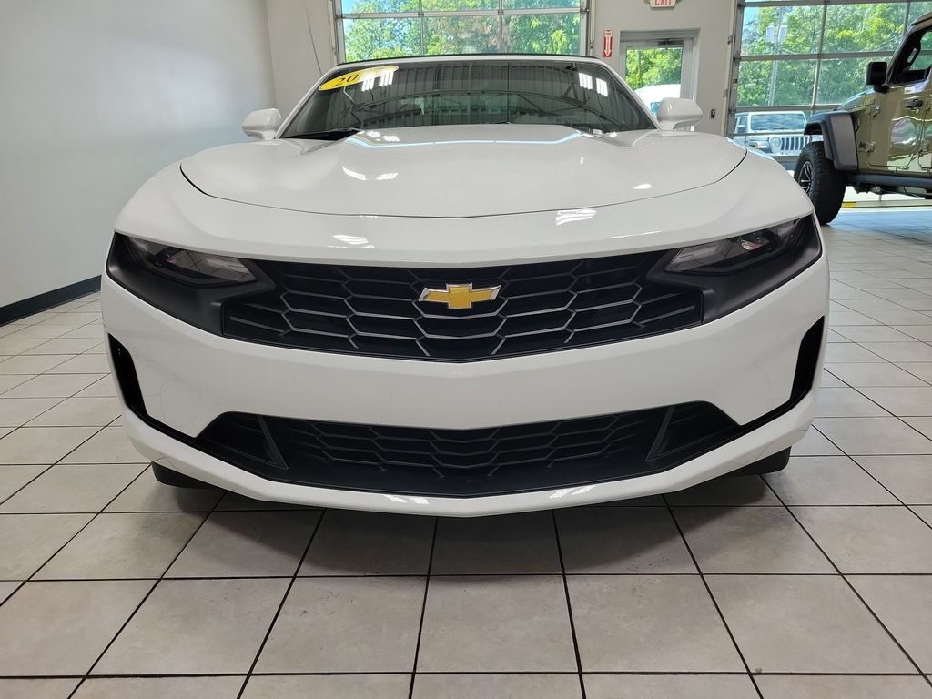 Used 2023 Chevrolet Camaro LT RWD image 6