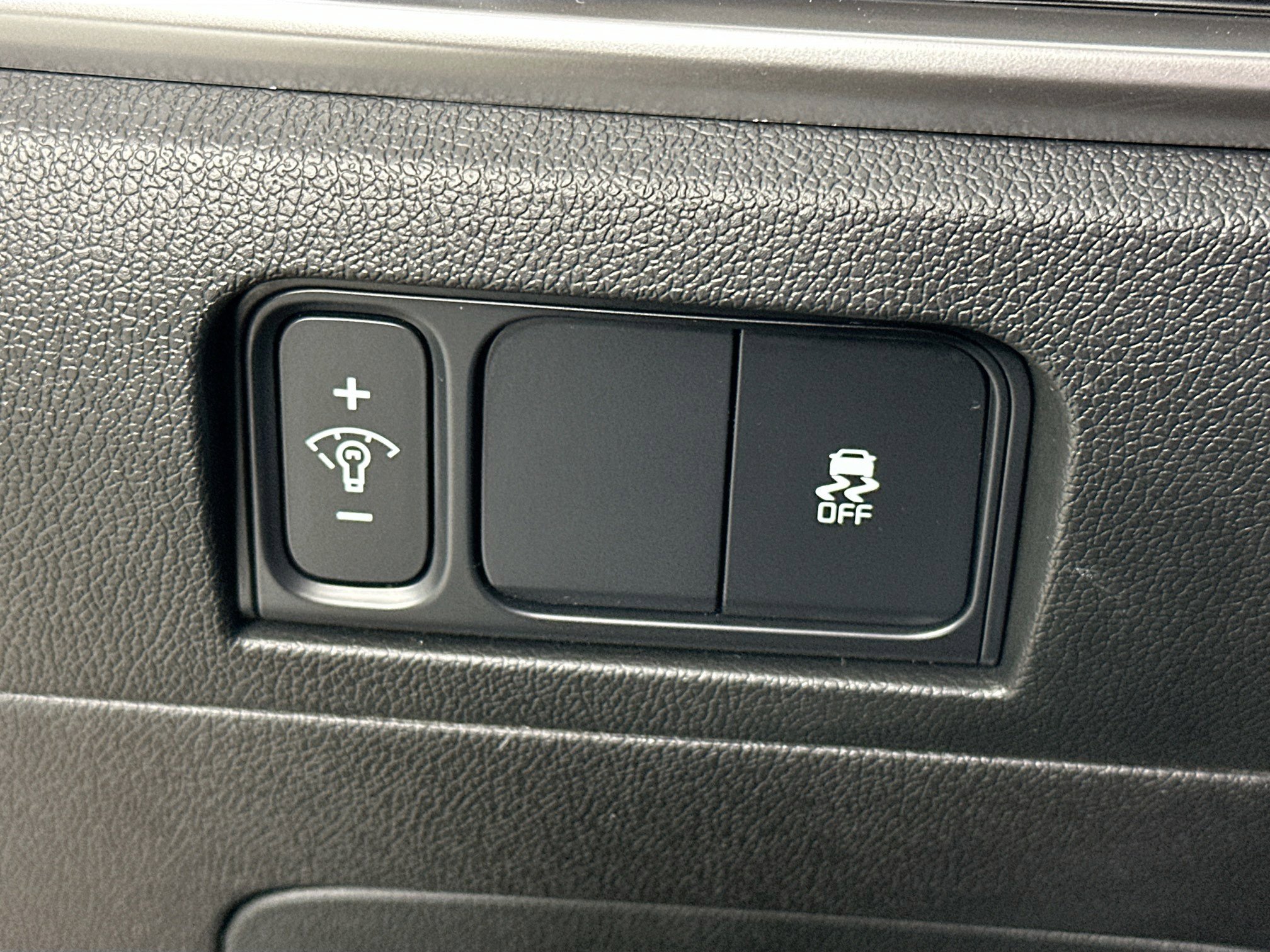 Used 2025 Kia Sorento LX image 10